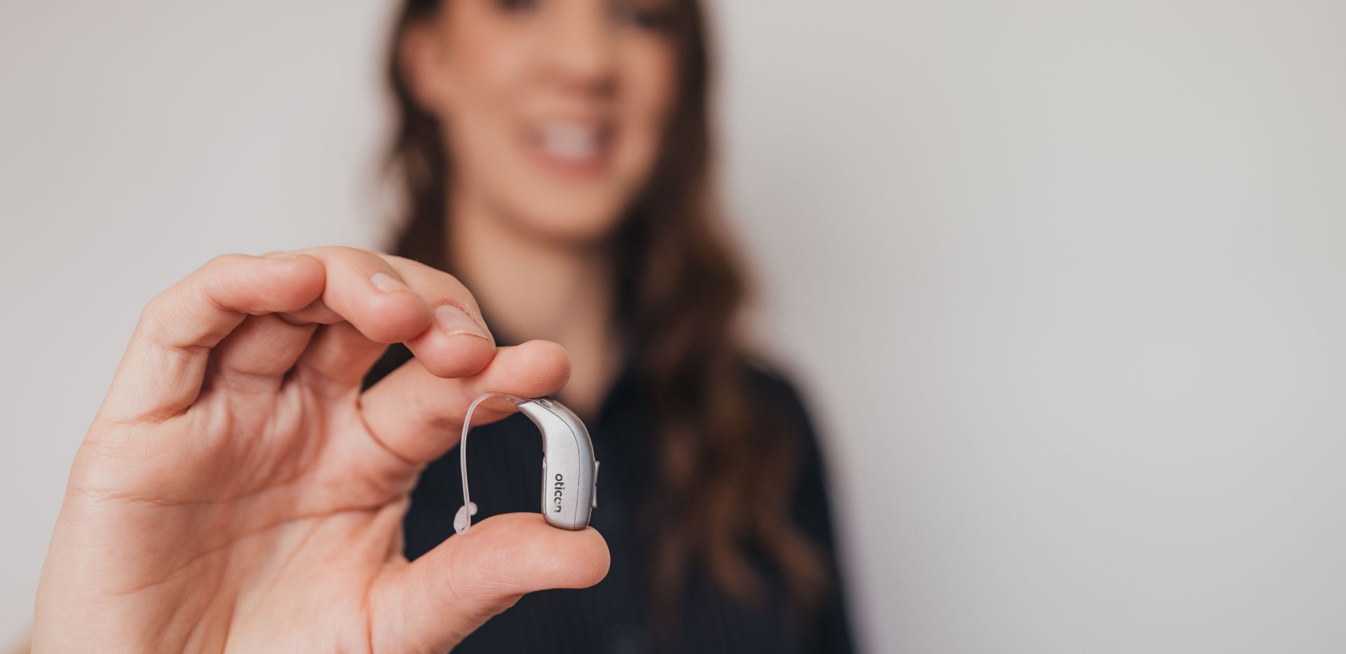 How to Choose the Right Hearing Aid: A Comprehensive Guide